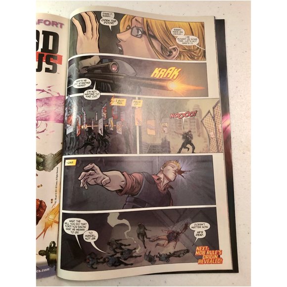 2012 DC Comics The Flash No. 3 - Picture 10 of 14